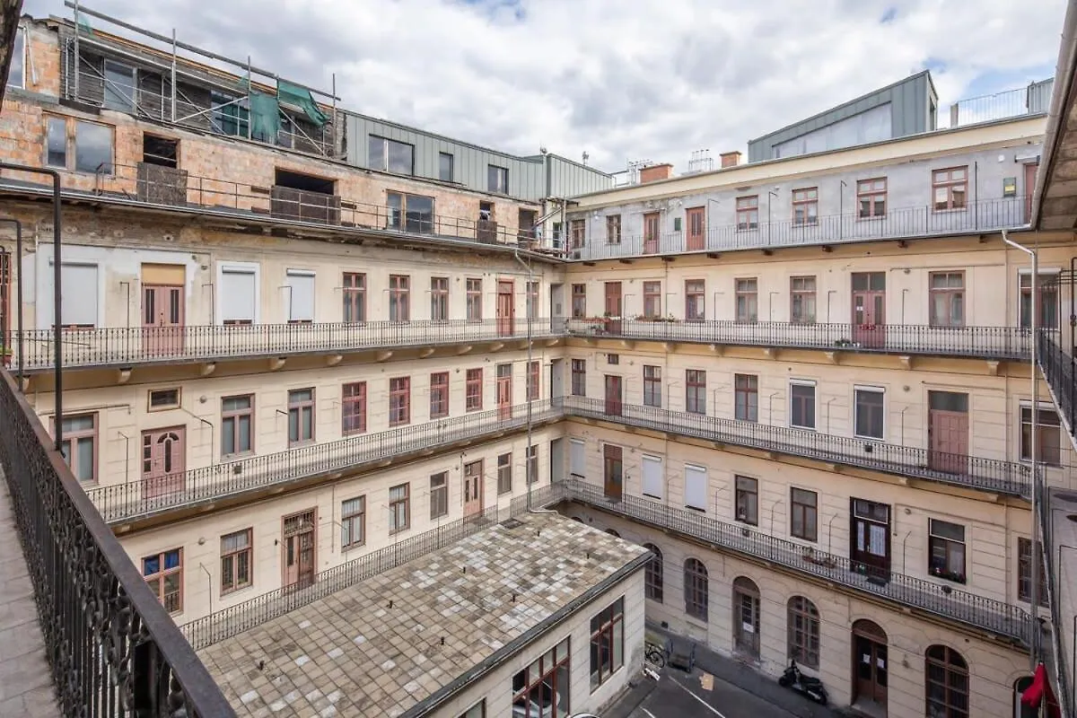 Ultra Central - New - Quiet Sleep Budapest Apartment