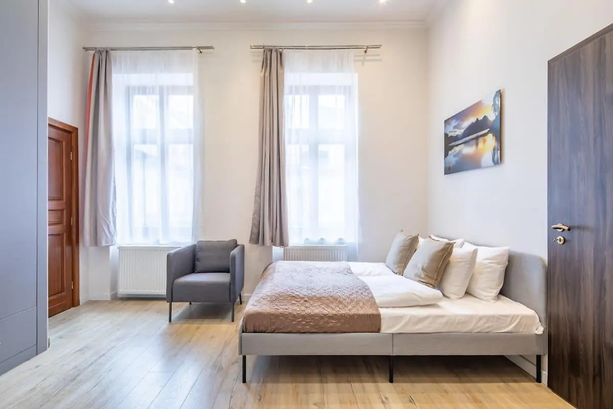 Ultra Central - New - Quiet Sleep Budapest Apartment